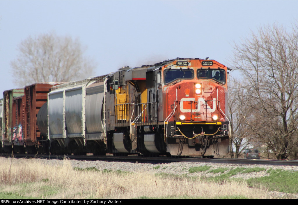 CN 5680 UP 7739